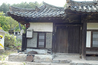 삼면에 퇴를 두른 송월재 마루