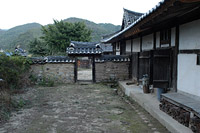 추녀들림이 미약한 건물