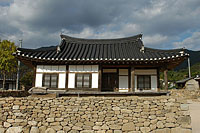 일제치하 순사 주재서였던 화수정사