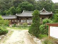 명월루가 있는 집