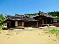 영덕천전댁(盈德川前宅)