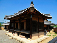 영덕천전댁(盈德川前宅)