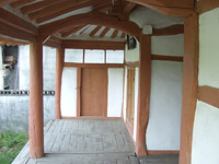 교육의 산실, 용산강당