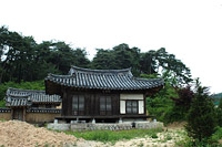 주변경치와 어우러진 만취당