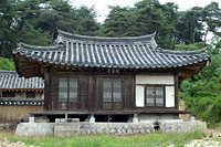 주변경치와 어우러진 만취당