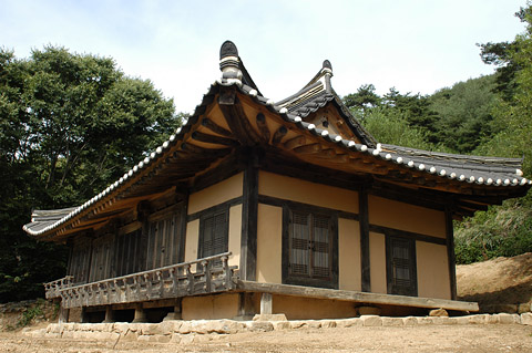 정면 오른쪽 전경